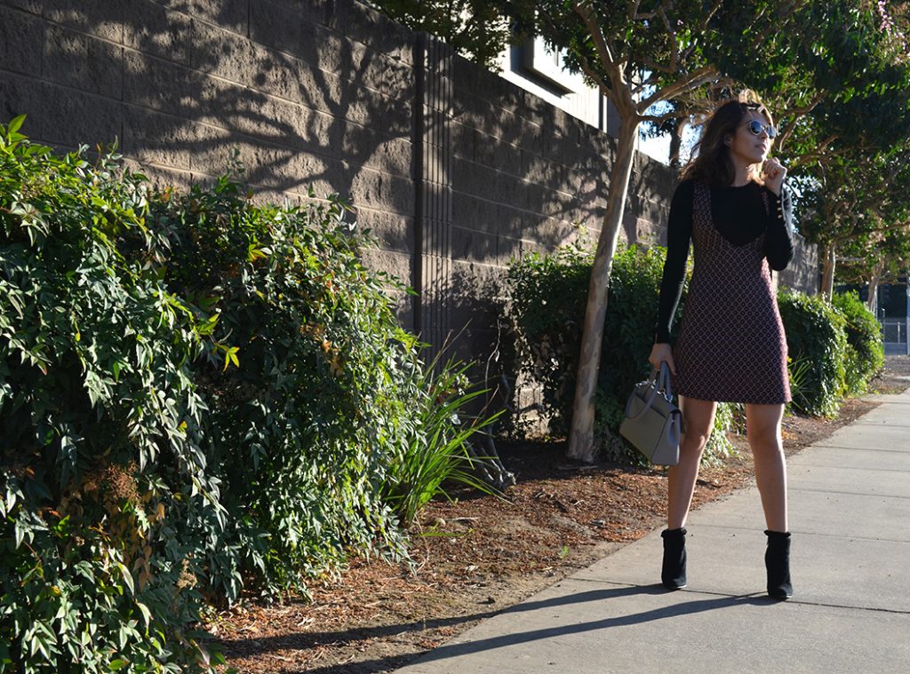 Karla Vargas, Fall Style, Stylist, Fall Style, San Francisco Blogger, Bay Area blogger, blog, blogger de moda, Michael Kors bag, San jose style blogger, blog de moda, mexican blogger, Style Blogger, Preppy dress, black blouse, Bay Area style blogger, blog, Bay Area Blogger, Mexican, Ray Ban Glosses, How to wear a preppy dress