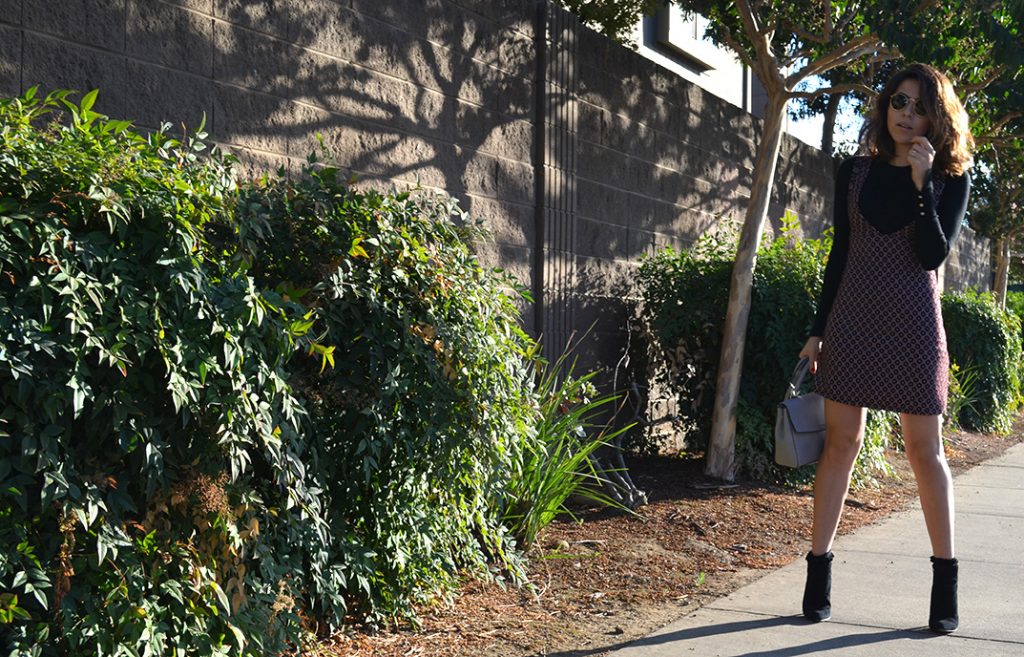 Karla Vargas, Fall Style, Stylist, Fall Style, San Francisco Blogger, Bay Area blogger, blog, blogger de moda, Michael Kors bag, San jose style blogger, blog de moda, mexican blogger, Style Blogger, Preppy dress, black blouse, Bay Area style blogger, blog, Bay Area Blogger, Mexican, Ray Ban Glosses, How to wear a preppy dress