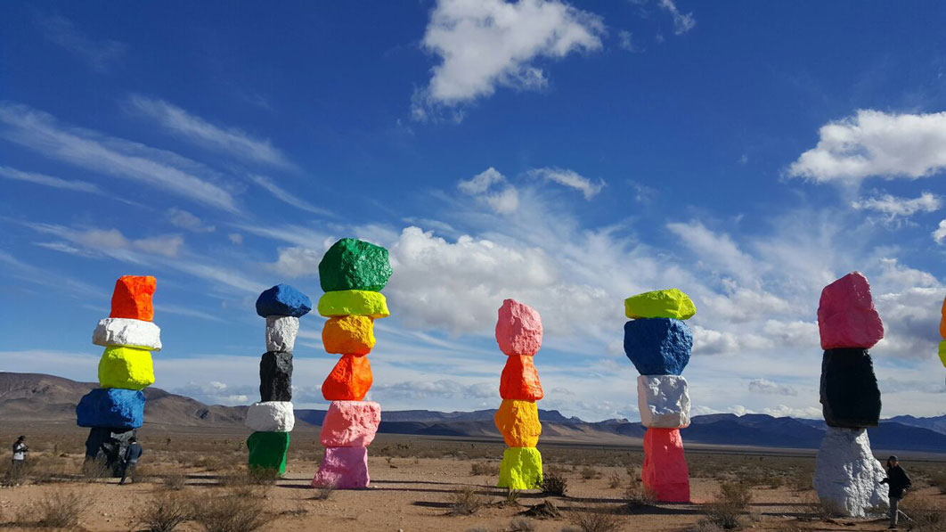 LasVegas-SevenMagicMountains-Travel-Trip-RpadTrip-ArtWork-Vegas-KarlaVargas