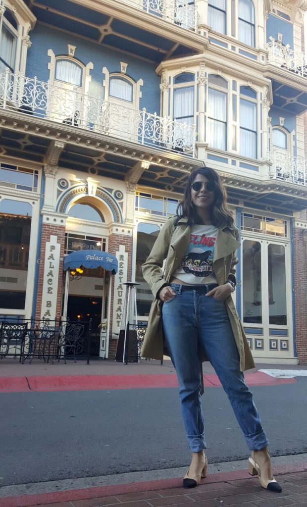 trenchcoat-howtowear-howtoweartrenchcoat-casualstyle-sandiego-timelesspiece-karlavargas