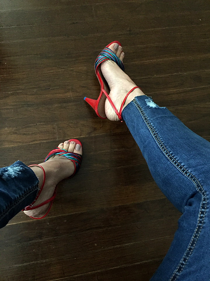 HowMen-Fashion-Style-BlueJeans- Sandals-SpringSummer-Summer-SanDiegoStyleBlogger-Mystylosophy