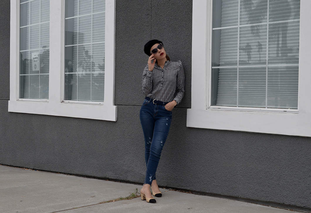 KarlaVargas-MyStylosophy-Gingham-BlackBeret-SanDiegoStyleBlogger-MyStyle-Howto-FrenchStyle-HowTo-Jeans-SanDiegoStreets