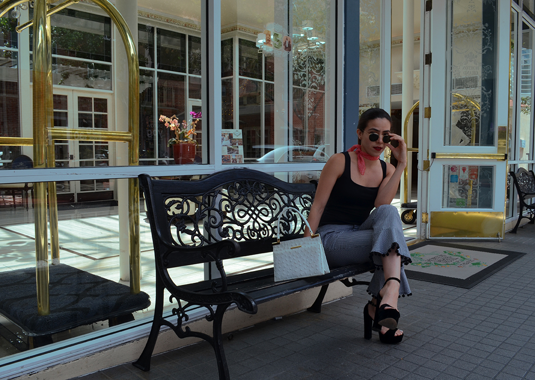 HortonPlazaHotel-SanDiego-KarlaVargas-MyStyle-MyStylosophy-GinghamPants-Summer2017-HowToWearHingham-VintageStyle-SanDiegoStyleBlogger-MexicanBlogger