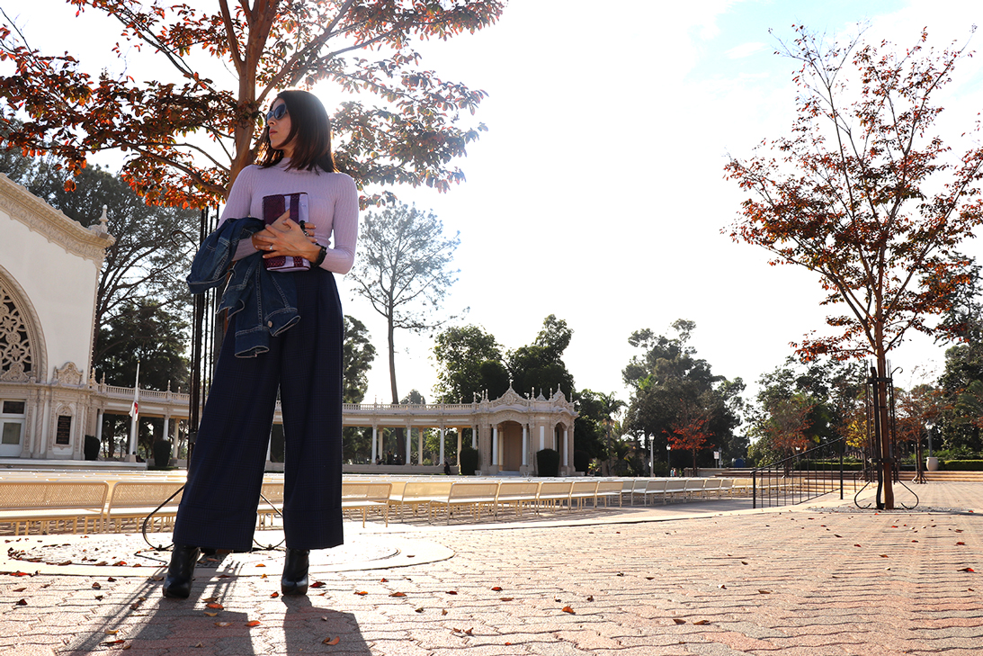 PurpleTop-BluePants-BlueCullottes-purpleclutch-KarlaVargas-FallStyle-SanDiegoStyle-SanDiegoStyleBlogger-Balboa-Balboapark