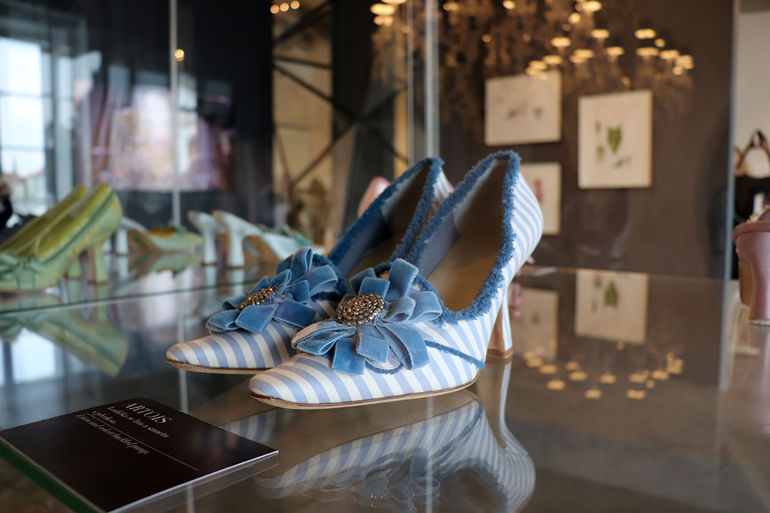 Manolos-manoloblahnik-blahnik-manolos-shoes-pumps-manoloshoes-shoelovers-shoedesigner-shoelove