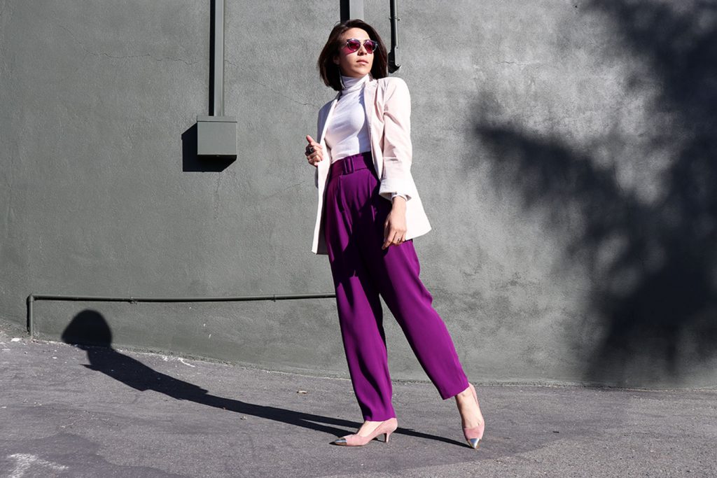 HowToWear-PantalonesMorados-PurplePants-70slook-70sStyle-80sStyle-KarlaVargas-MyStylosophy-StatementEarrings-WomenBlazer2018-womenblazertrend