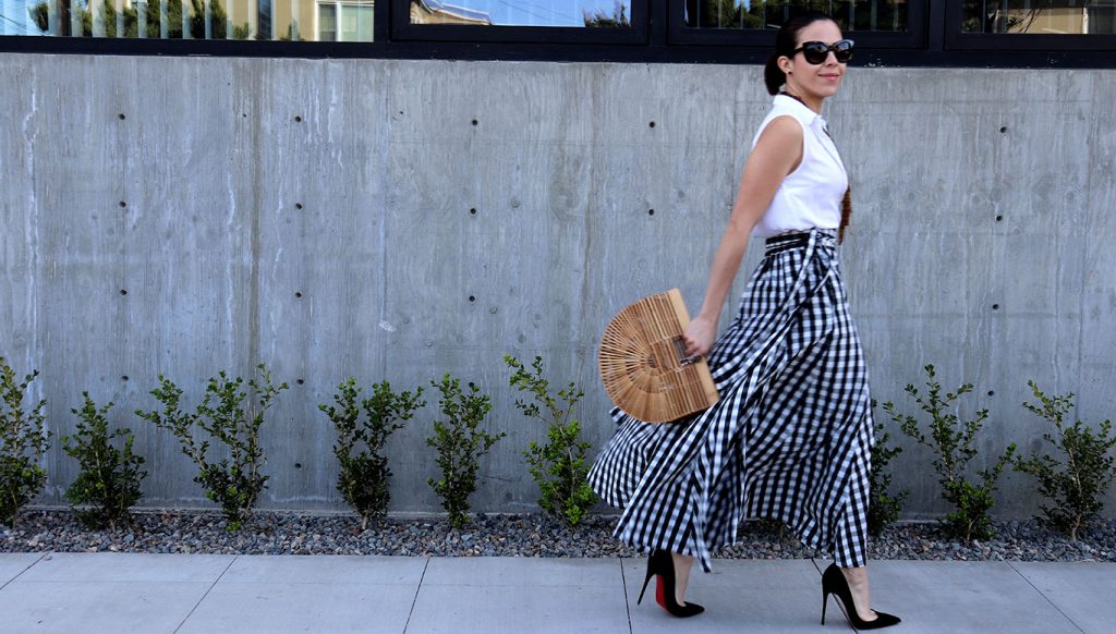 KarlaVargas-MyStylosophy-GinghamSkirt-WhoWearWhat-CultgaiaBag-SpringSumme2018-Spring2018-BlackPumps-ClassycStle-SanDiegoStyleBlogger