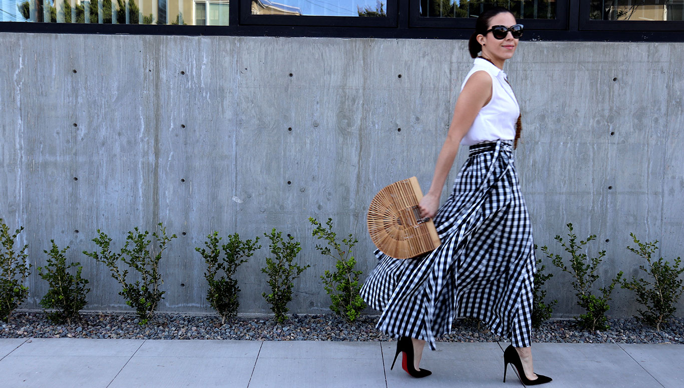 KarlaVargas-MyStylosophy-GinghamSkirt-WhoWearWhat-CultgaiaBag-SpringSumme2018-Spring2018-BlackPumps-ClassycStle-SanDiegoStyleBlogger