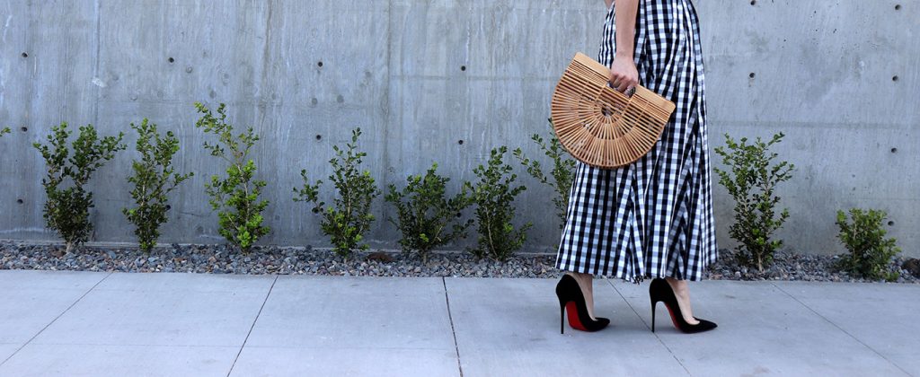 KarlaVargas-MyStylosophy-GinghamSkirt-WhoWearWhat-CultgaiaBag-SpringSumme2018-Spring2018-BlackPumps-ClassycStle-SanDiegoStyleBlogger