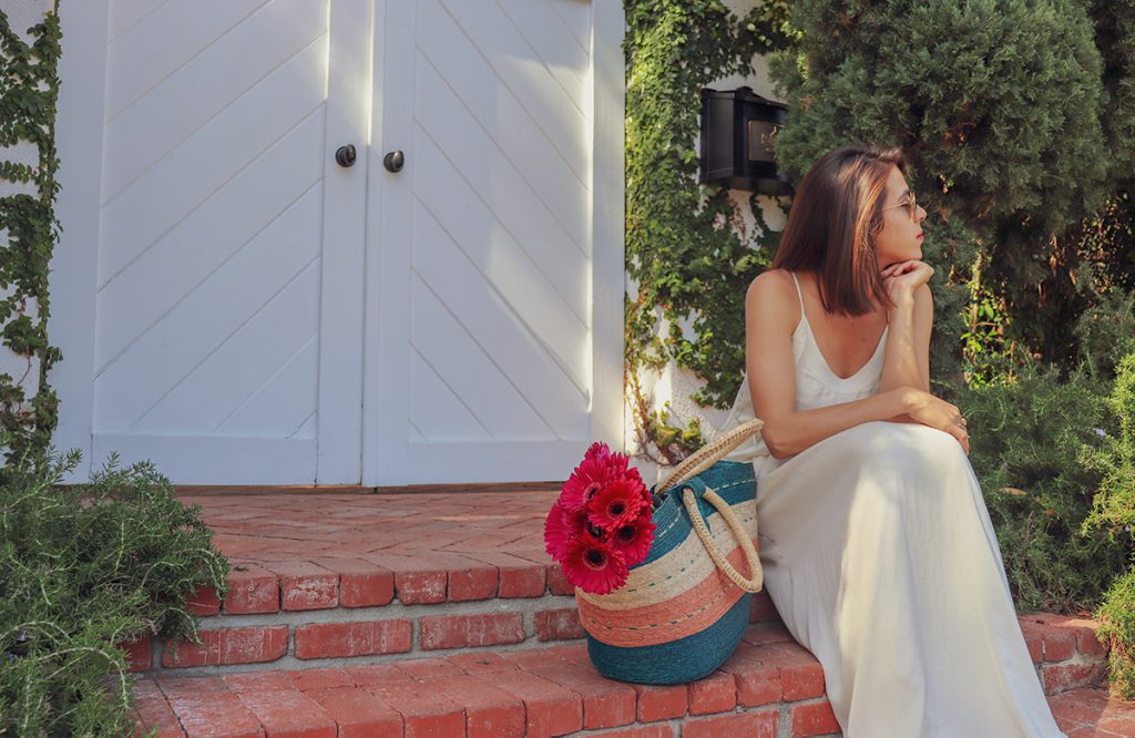 KarlaVargas-RattanBag-MustHaveBag-Summer2018-Bags-SummerBags-Rattan-SummerStyle-WhiteDress-SanDiego-SanDiegoStyle-MexicanBlogger