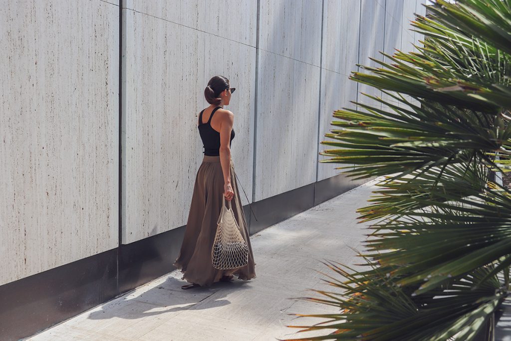 Shopping-ShoppingHabits-MyStyle-Early20s-KarlaVargas-SilkSkirt-ShopSmart