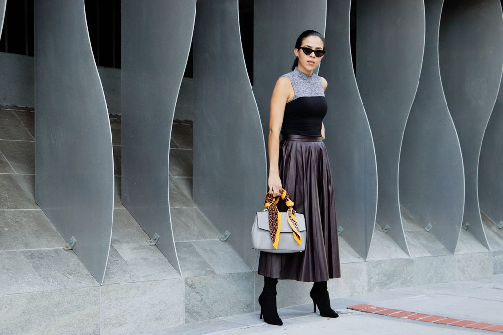 fall-fallstyle-sockboots-sockboots2018-howtowear-fallstyle2018-sustaianablestyle-sustainablefashionblogger