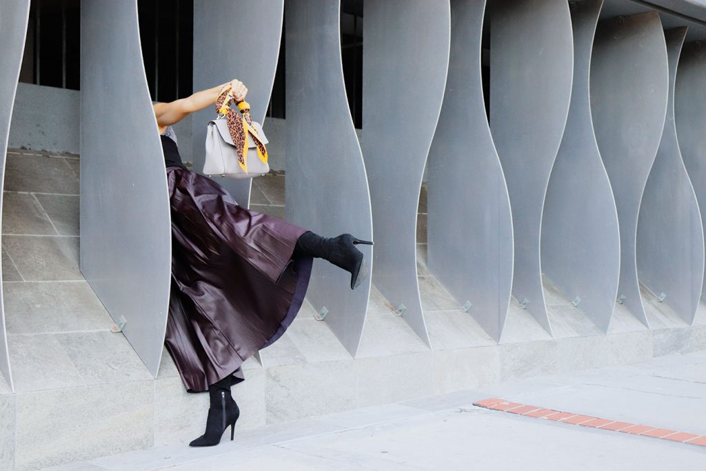 fall-fallstyle-sockboots-sockboots2018-howtowear-fallstyle2018-sustaianablestyle-sustainablefashionblogger